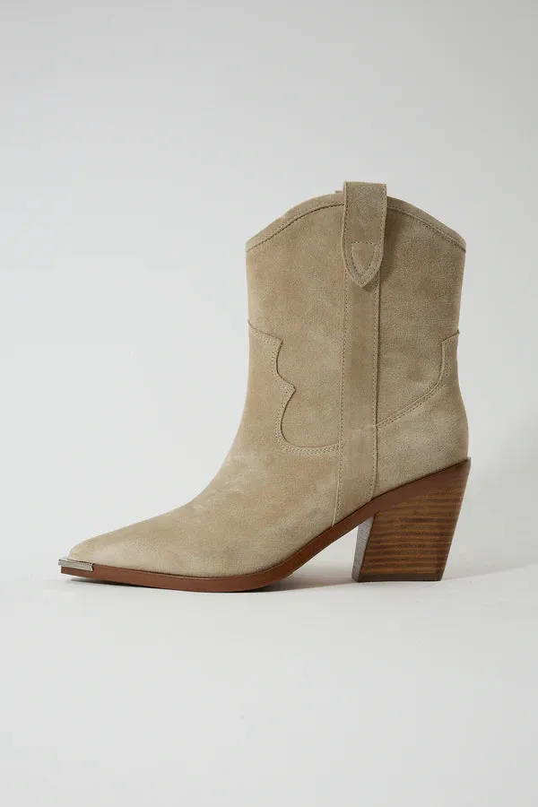 Brizo Beige   Adrasteia Beige