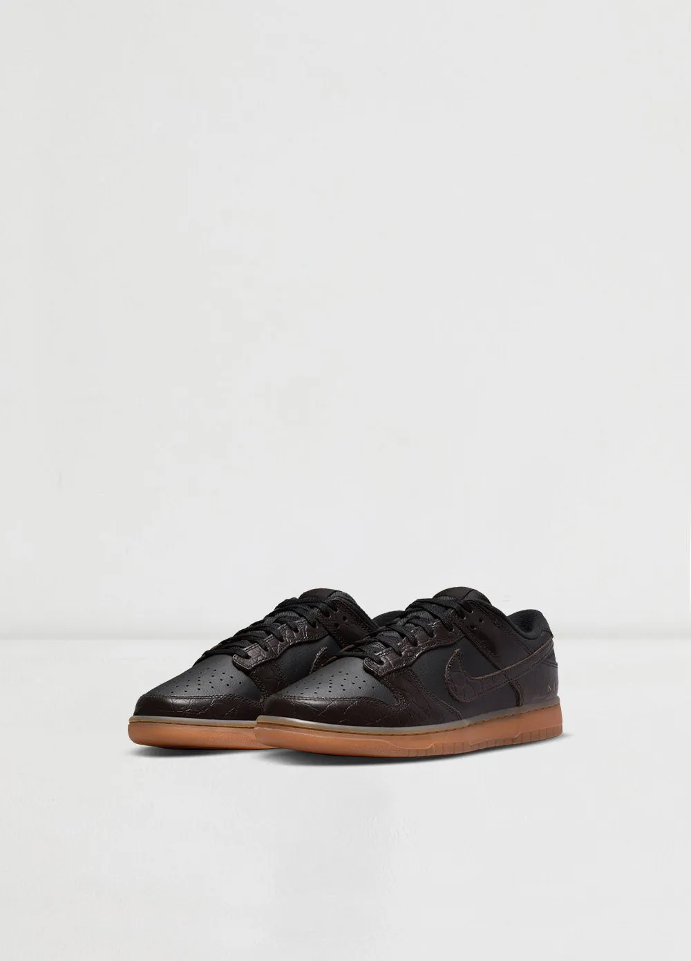 Dunk Low SE 'Velvet Brown' Sneakers