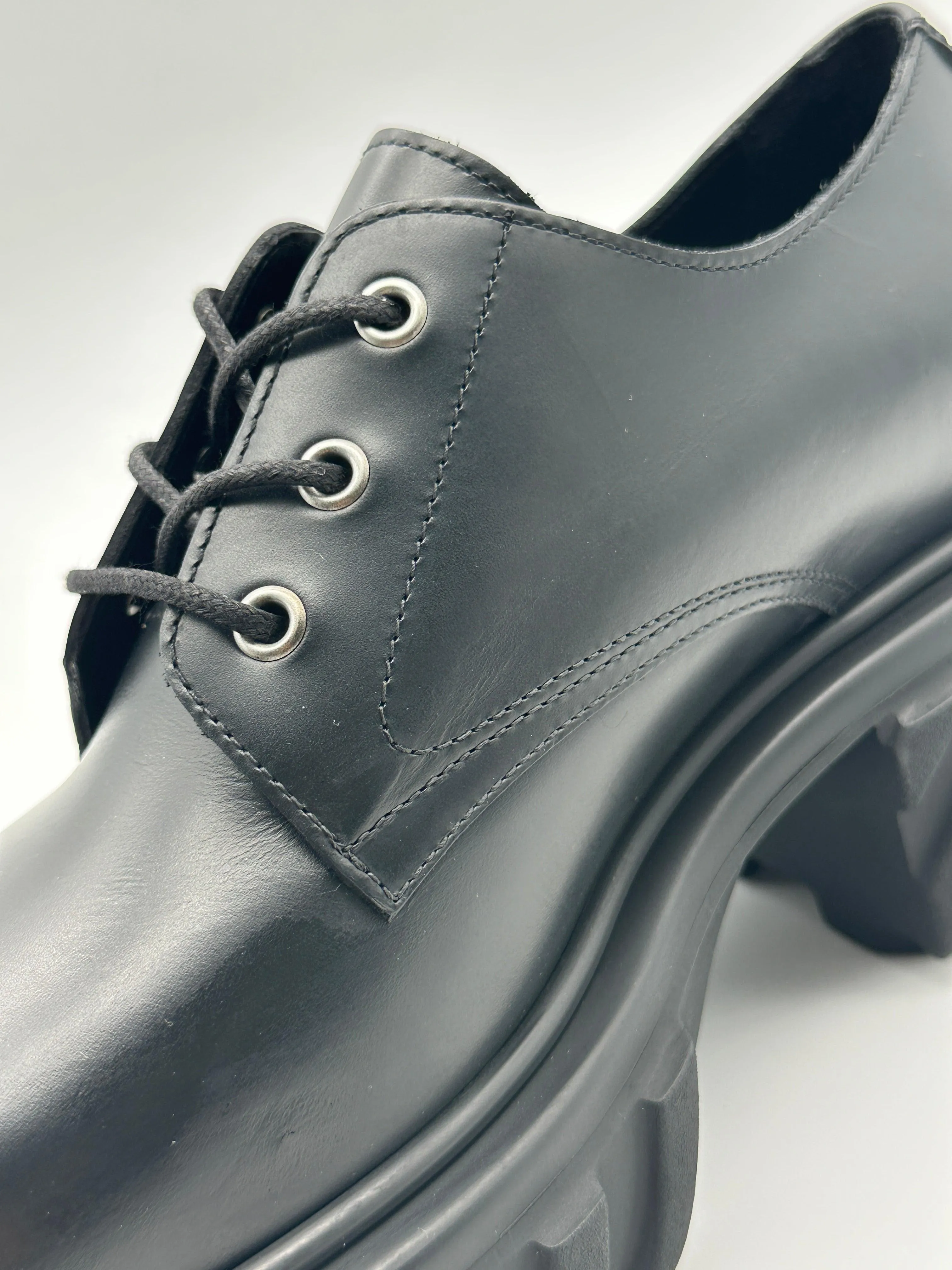 Exploration Derby Shoes