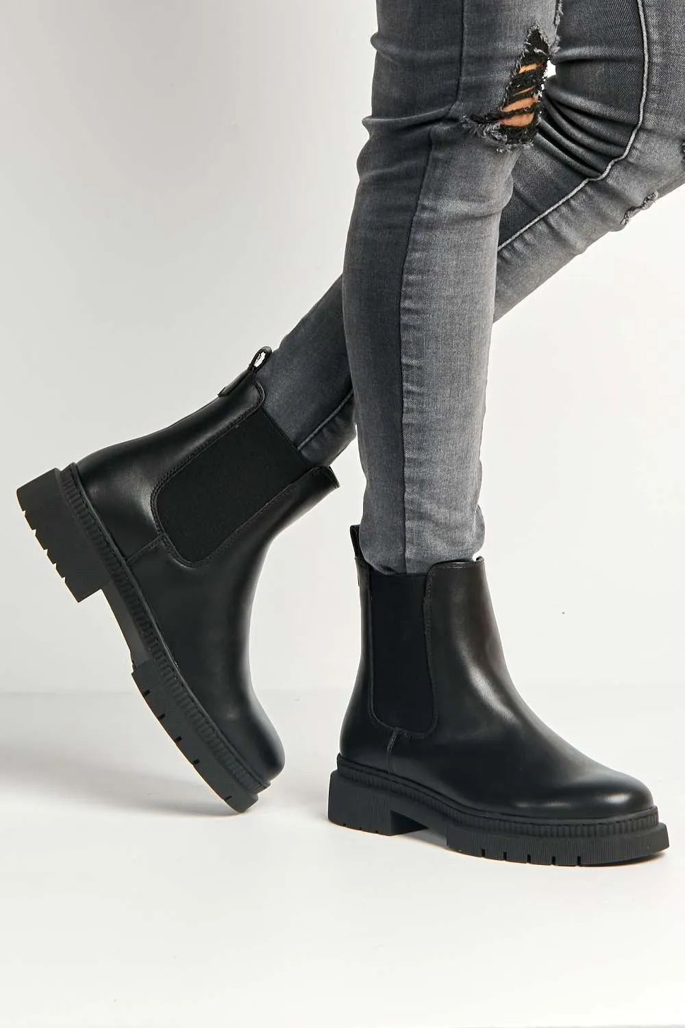 Fozia Round Toe Stretch Panel Ankle Boots in Black Matt