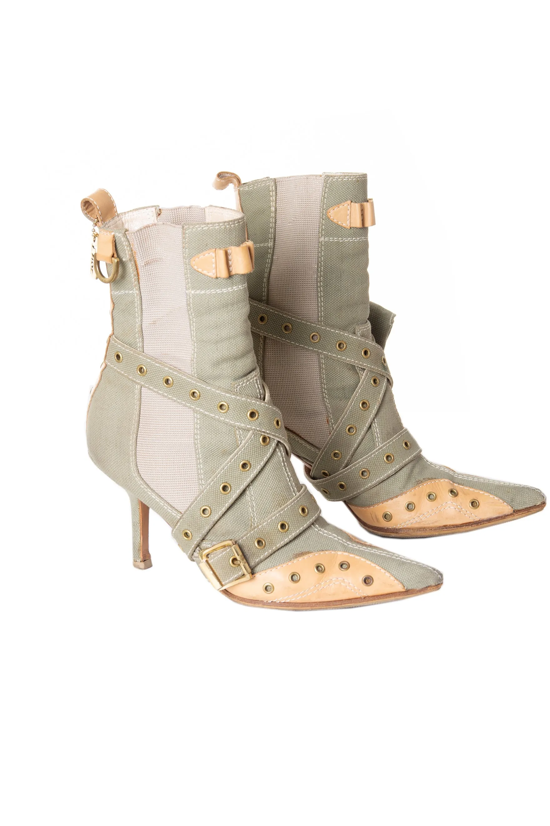 John Galliano era Boots