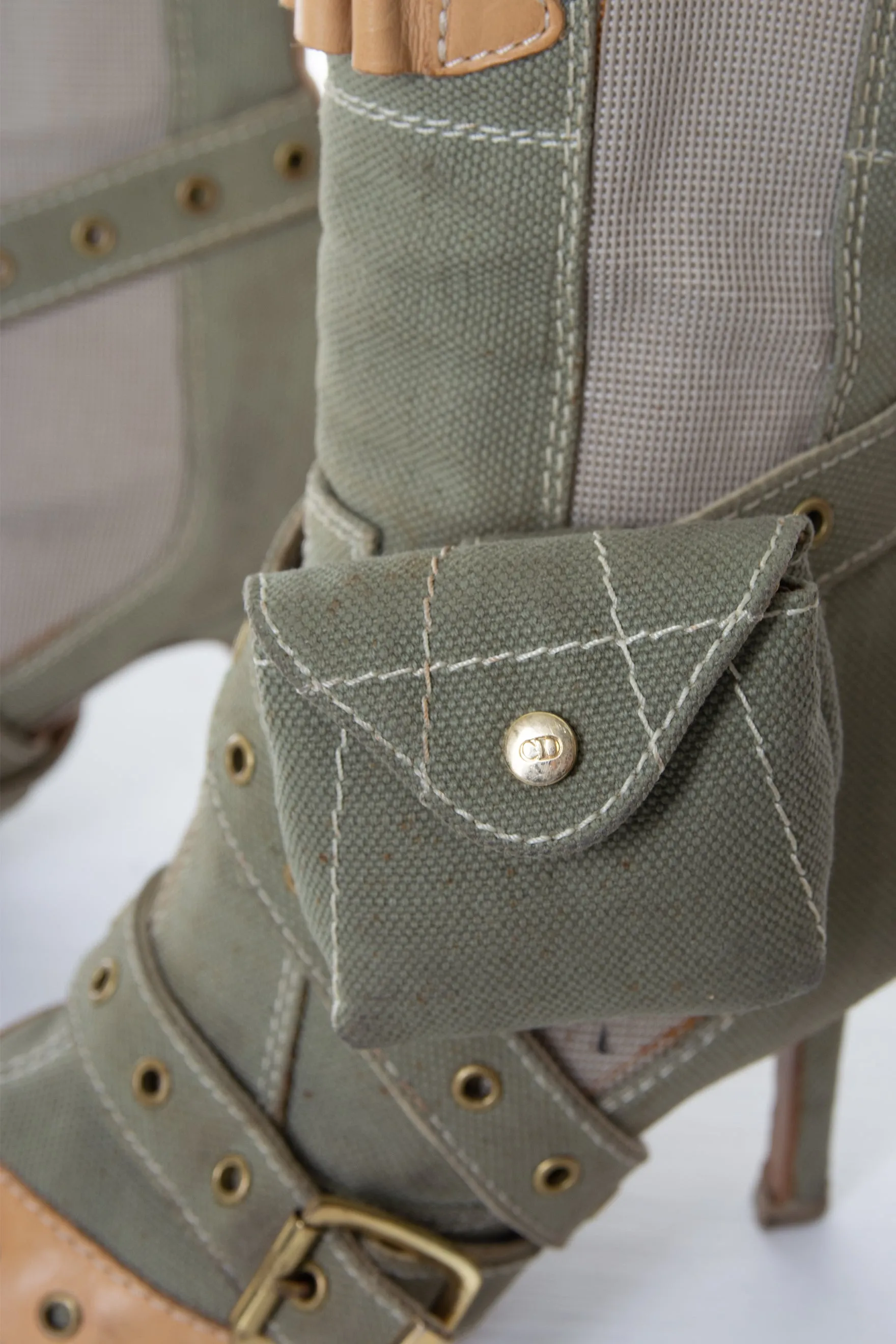 John Galliano era Boots