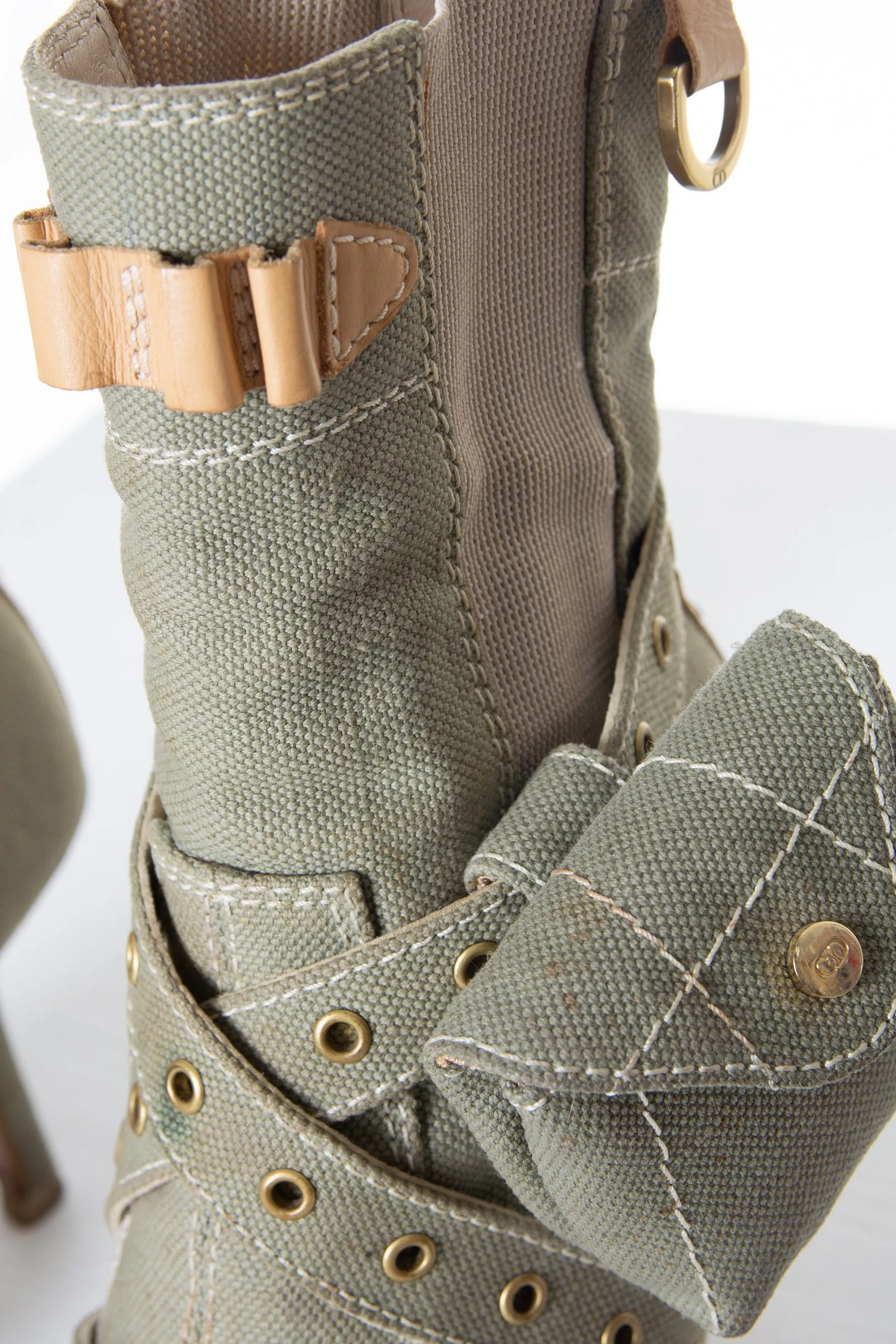 John Galliano era Boots
