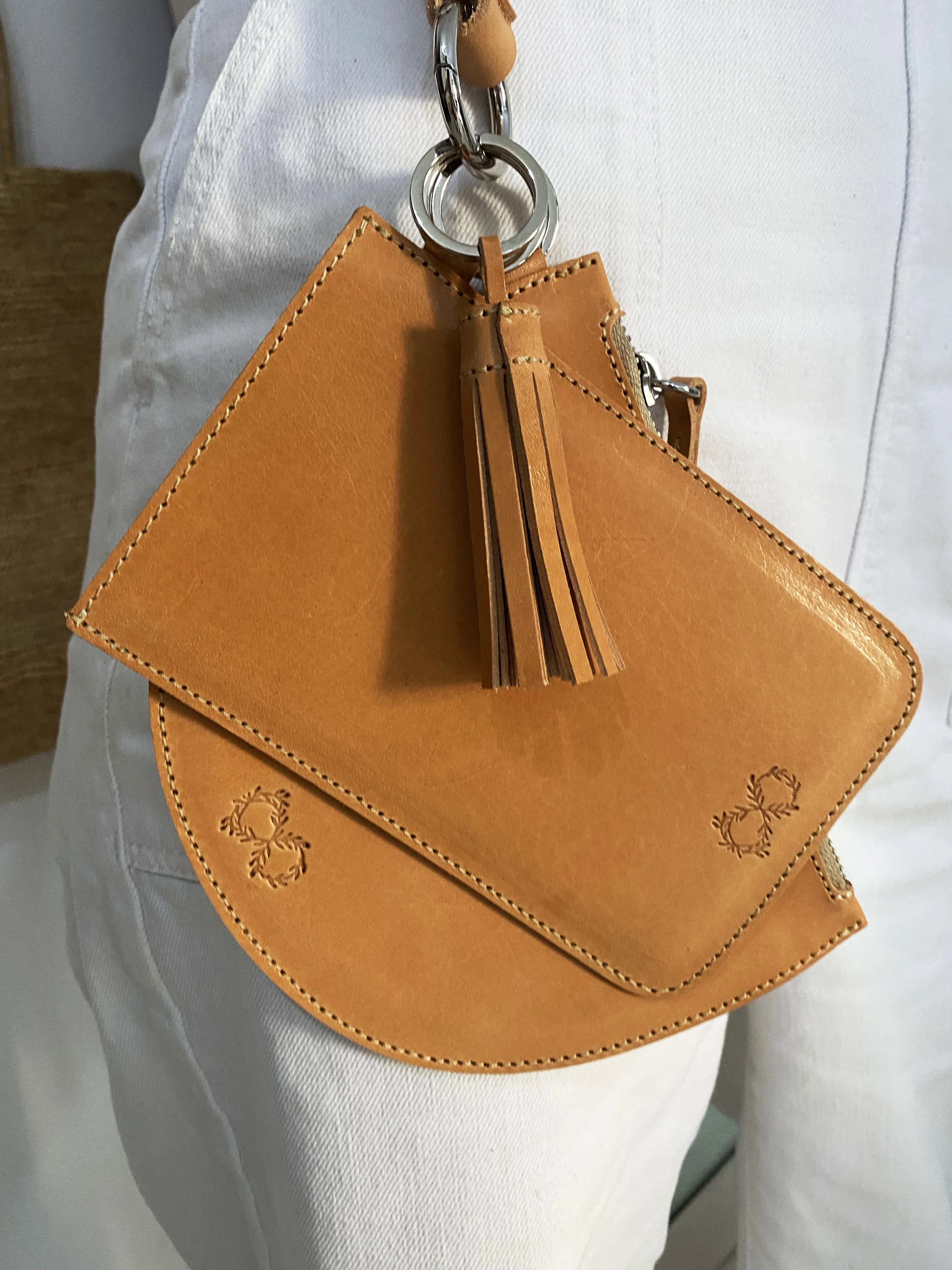 NATURAL LEATHER HALF MOON WALLET