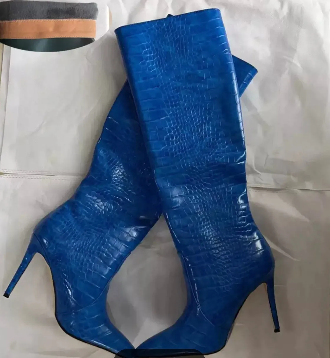 Pointed Slipon Tube Boots