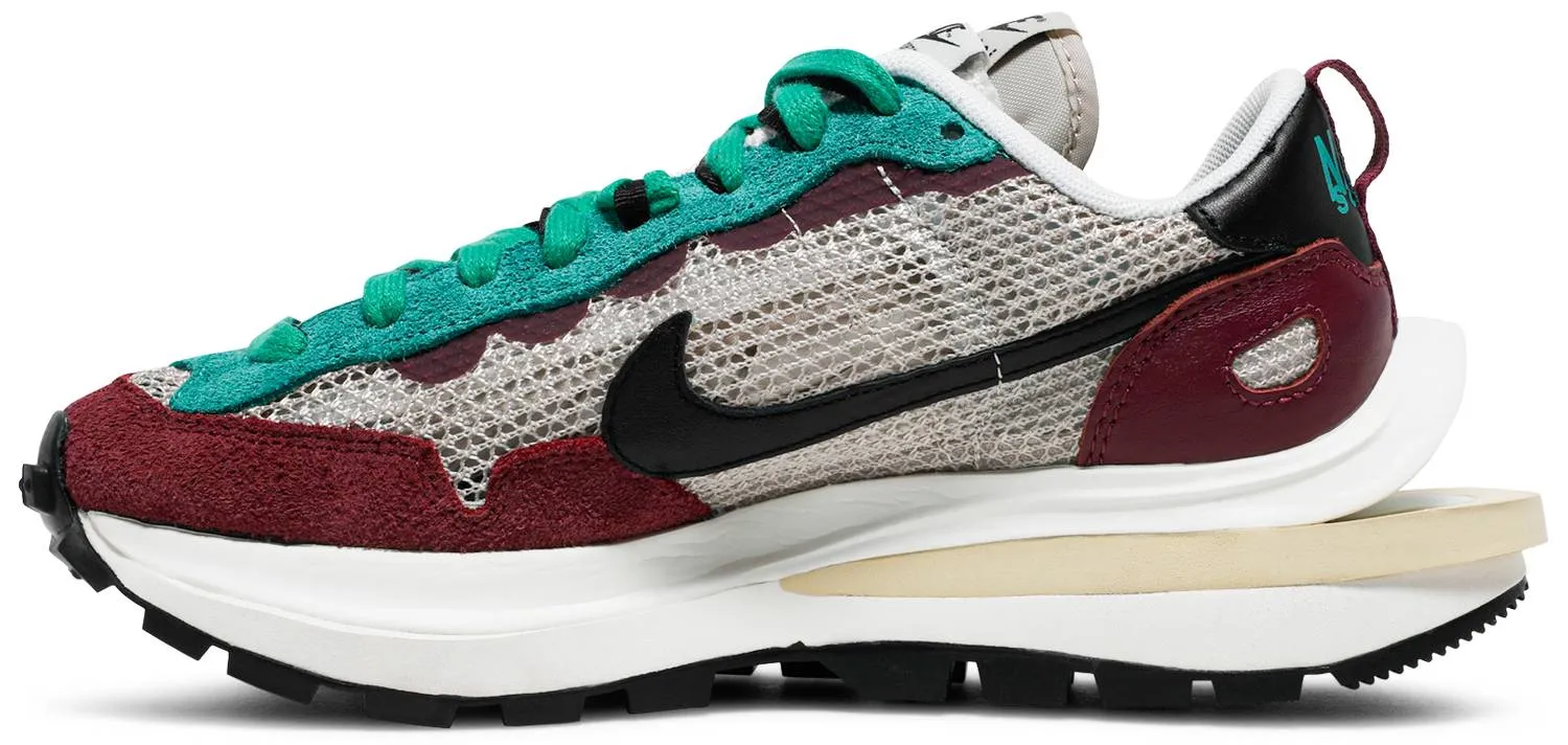 Sacai x VaporWaffle SP 'Villain Red'