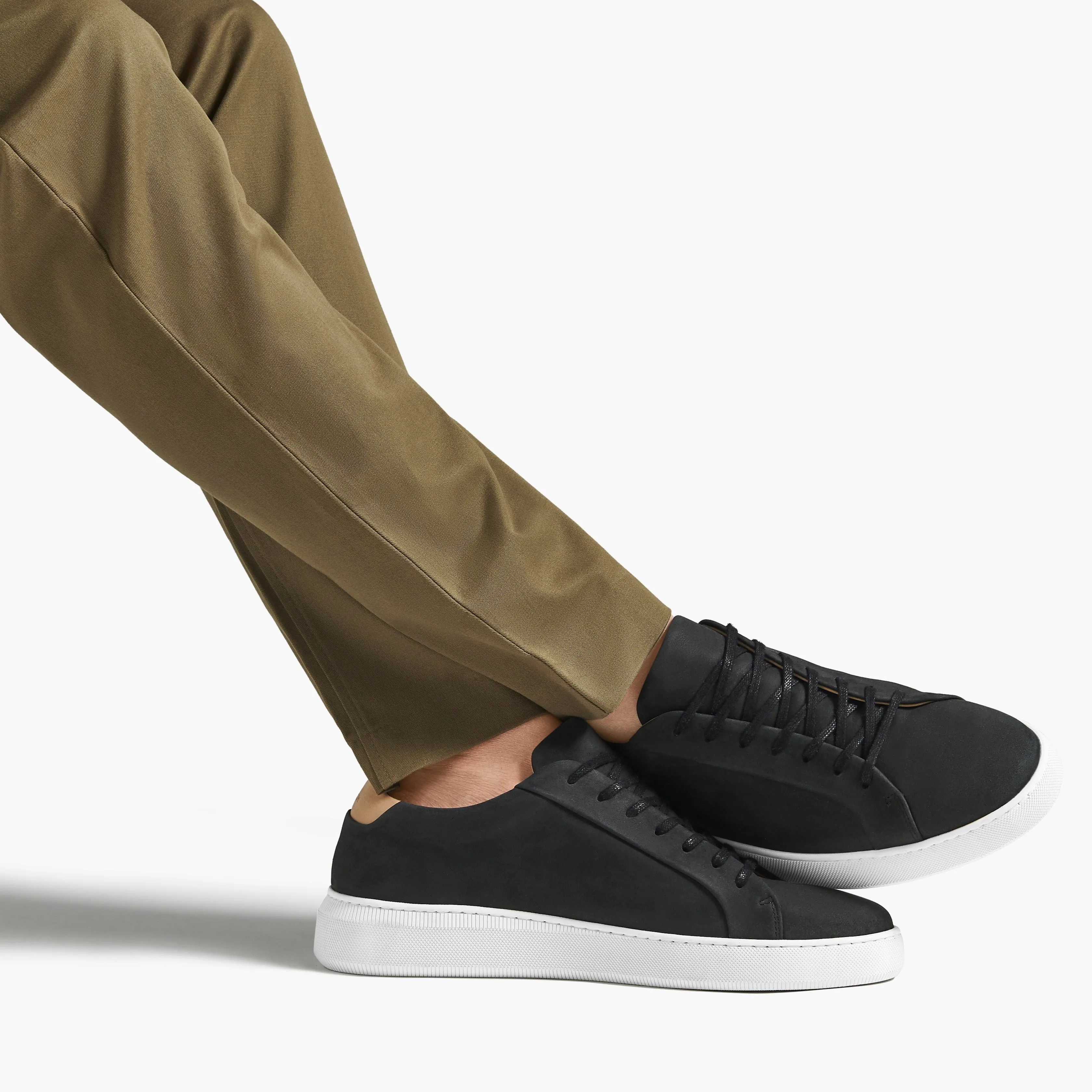 Series 8 Shadow Nubuck Mens